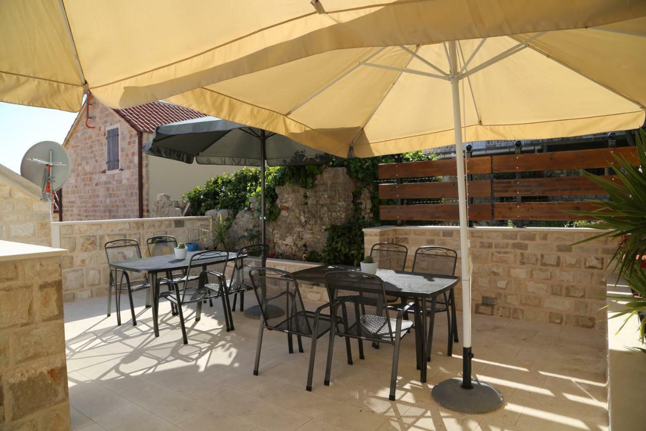 Apartments Lea Hvar Town Exteriör bild